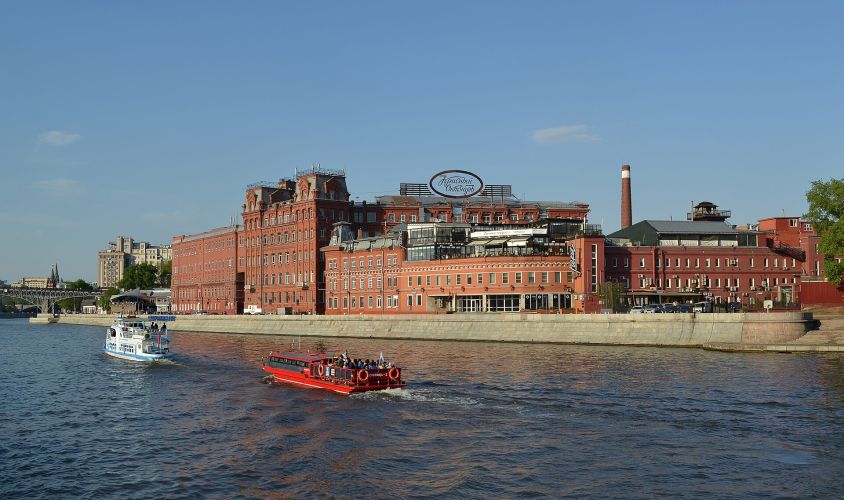 1790249887_buildingsofredoctoberconfectioneryonbersenevskayaembankmentjpg.jpg