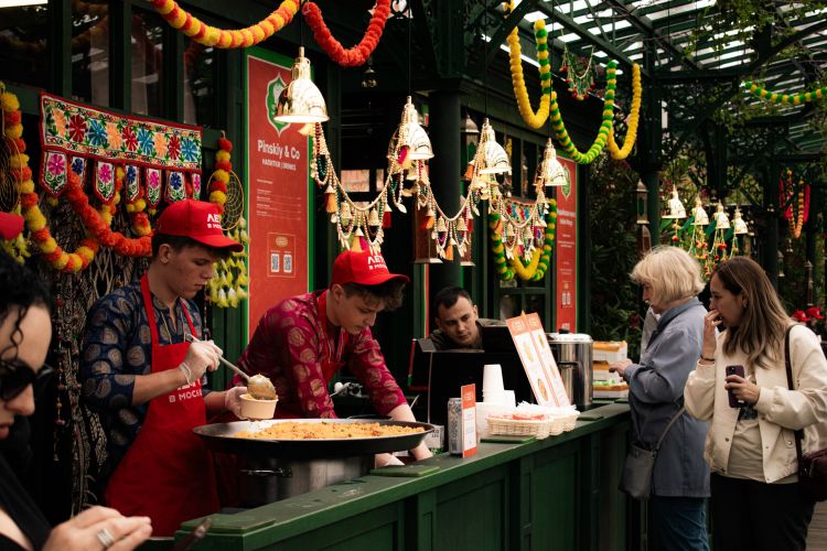 1751884947_festival5resizedjpg.jpg