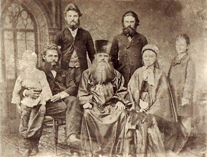 1790420092_pavlovipotetspetrdmitrievichmatvarvarabrsergeydmitriypetr1870eggpavlovsmuseumjpg.jpg