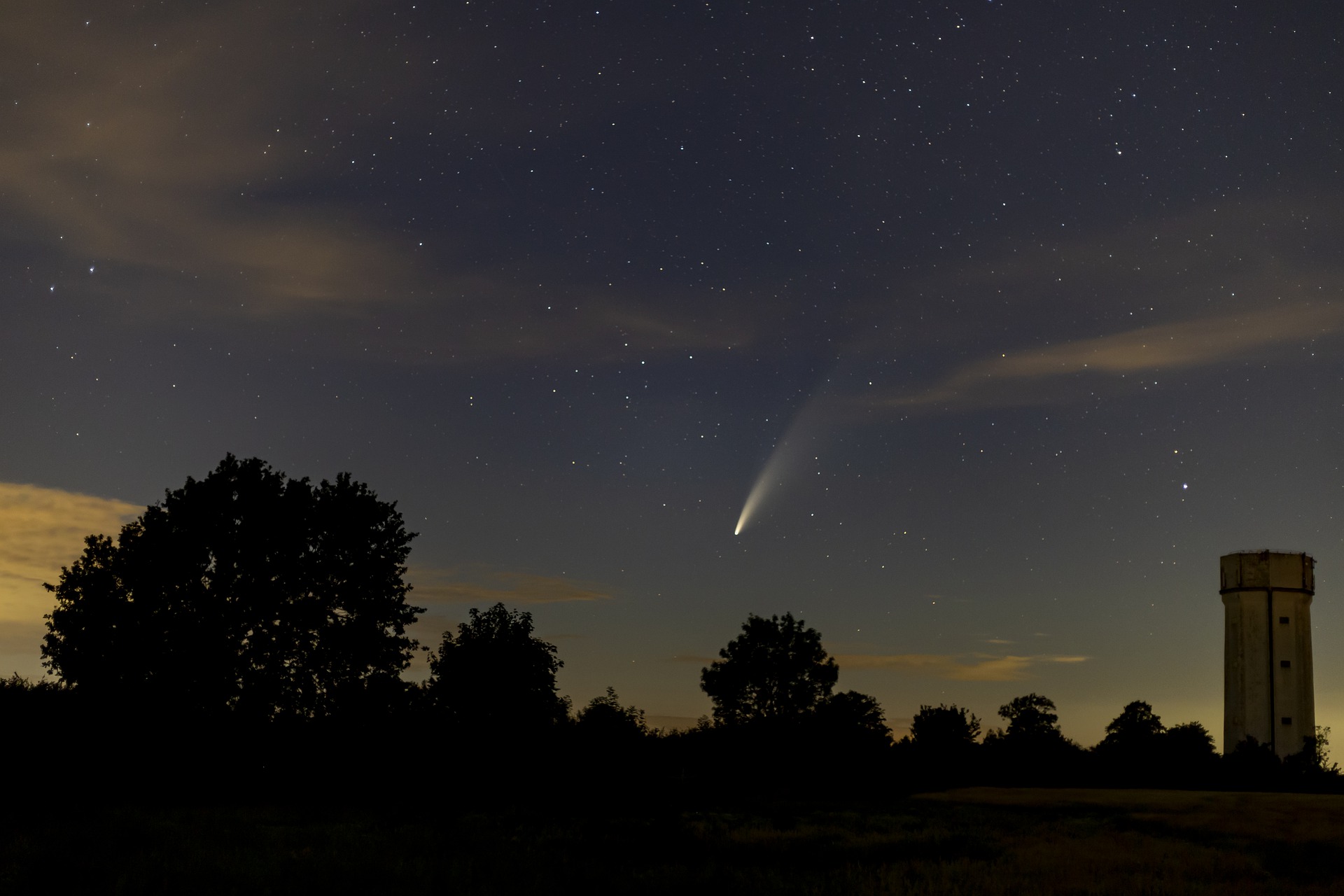 В какое время можно увидеть комету. Комета над Ростовом на Дону. Комета c/2022 e3 (ZTF).
