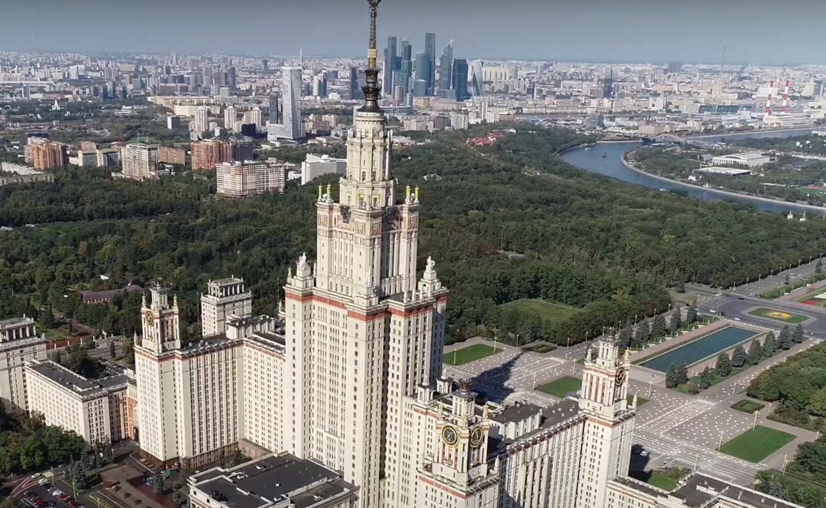 Корпуса мгу в москве. МГУ на Воробьевых горах год постройки. Главное здание МГУ.