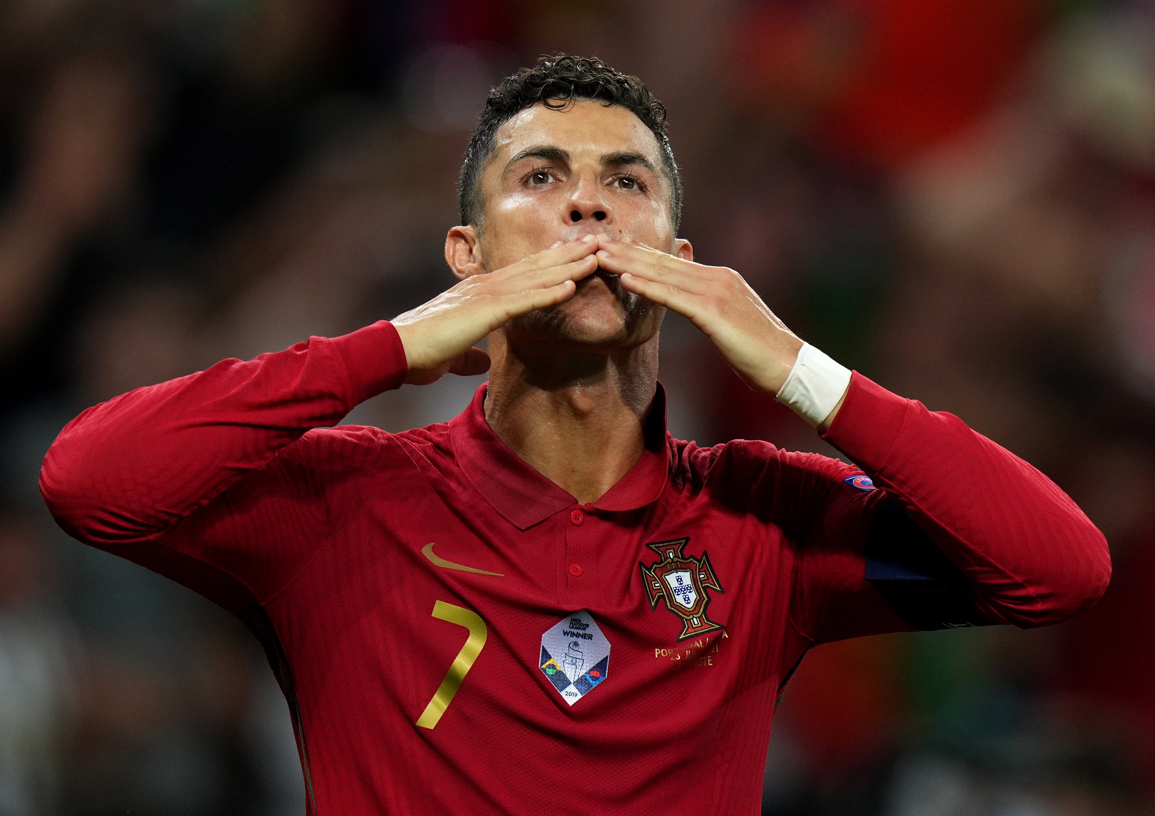 Ronaldo euro. Криштиану Роналду сборная Португалии 2021. Криштиану Роналду в сборной Португалии 2022. Криштьяно Роналдо Португалия. Роналду в сборной Португалии 2022.