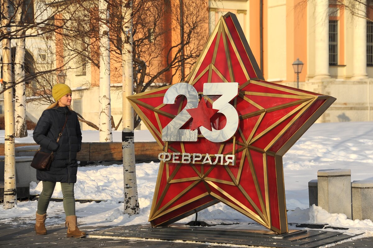 Что посетить в москве. С днем защитника отечества вечеринка. Куда пойти 22 февраля в москве. Красная площадь. С днем защитника отечества вечеринка.