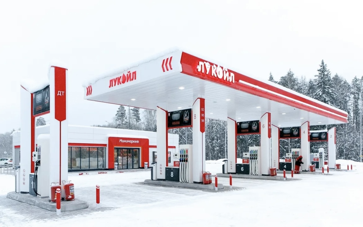 Лукойл красноярск. АЗС 23004 Лукойл. АЗС Лукойл 2022. АЗС Лукойл 50623. Заправочная станция Лукойл.