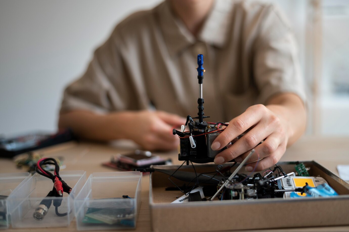 young-female-inventor-her-workshop_23-2149067215.jpg