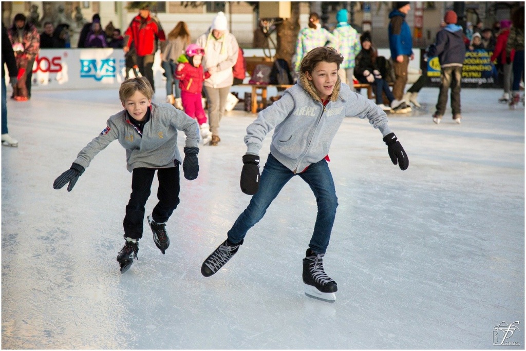 ice-skating-235547_1280.jpg