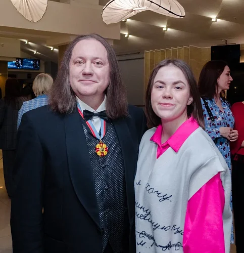 Актер Анджей Белецкий с корреспондентом СПЕЦКОР Варварой Озеровой