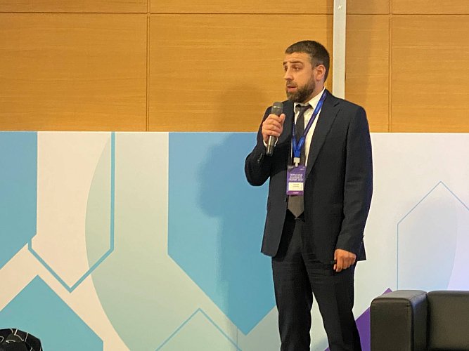 Борис Новиков