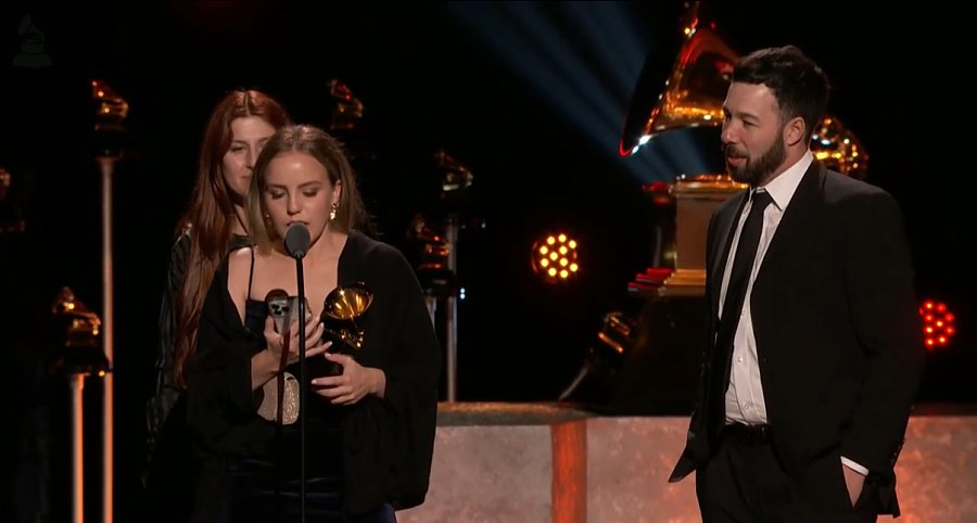 Фрагмент с трансляции «Грэмми 2026»