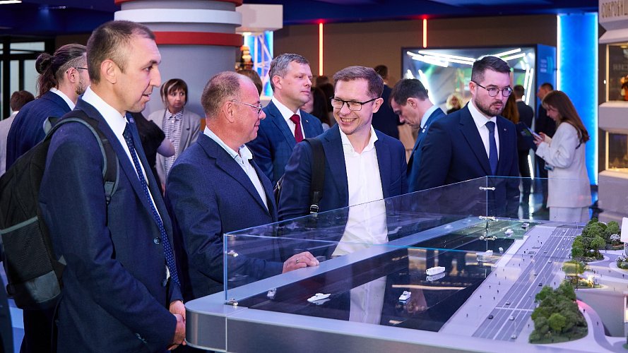 https://лидерыроссии.рф/