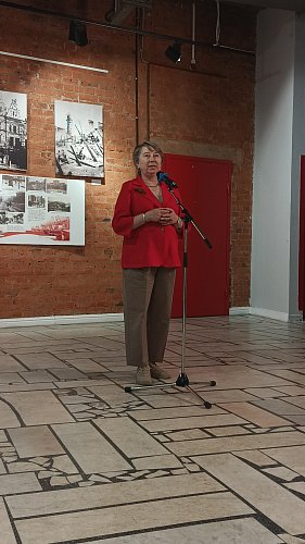 Елена Подлозная