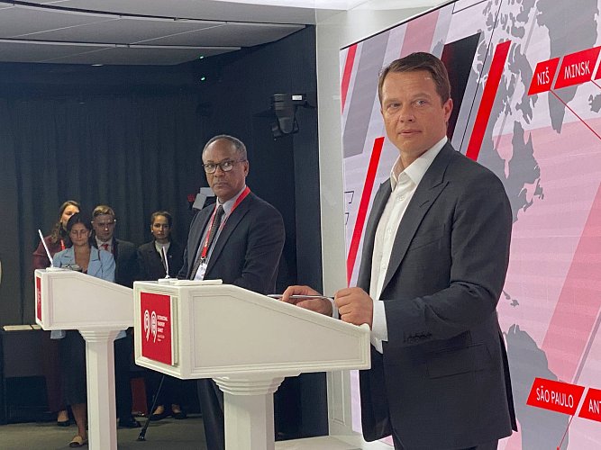 Борис Новиков